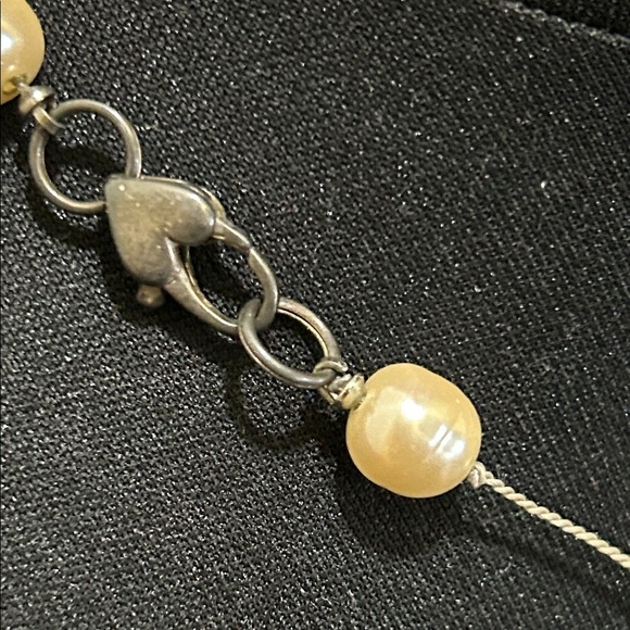 Minimalist Champagne Faux Pearl Station Necklace - Women Jewelry - Picture 3 of 3